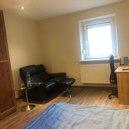 Calm Spacy Room, Own Modern Bath, Near Center, To 1 Person Or A Couple - Not Suitable For Craftsmen, Not Accepted - Privatly Rented Нюрнберг Экстерьер фото