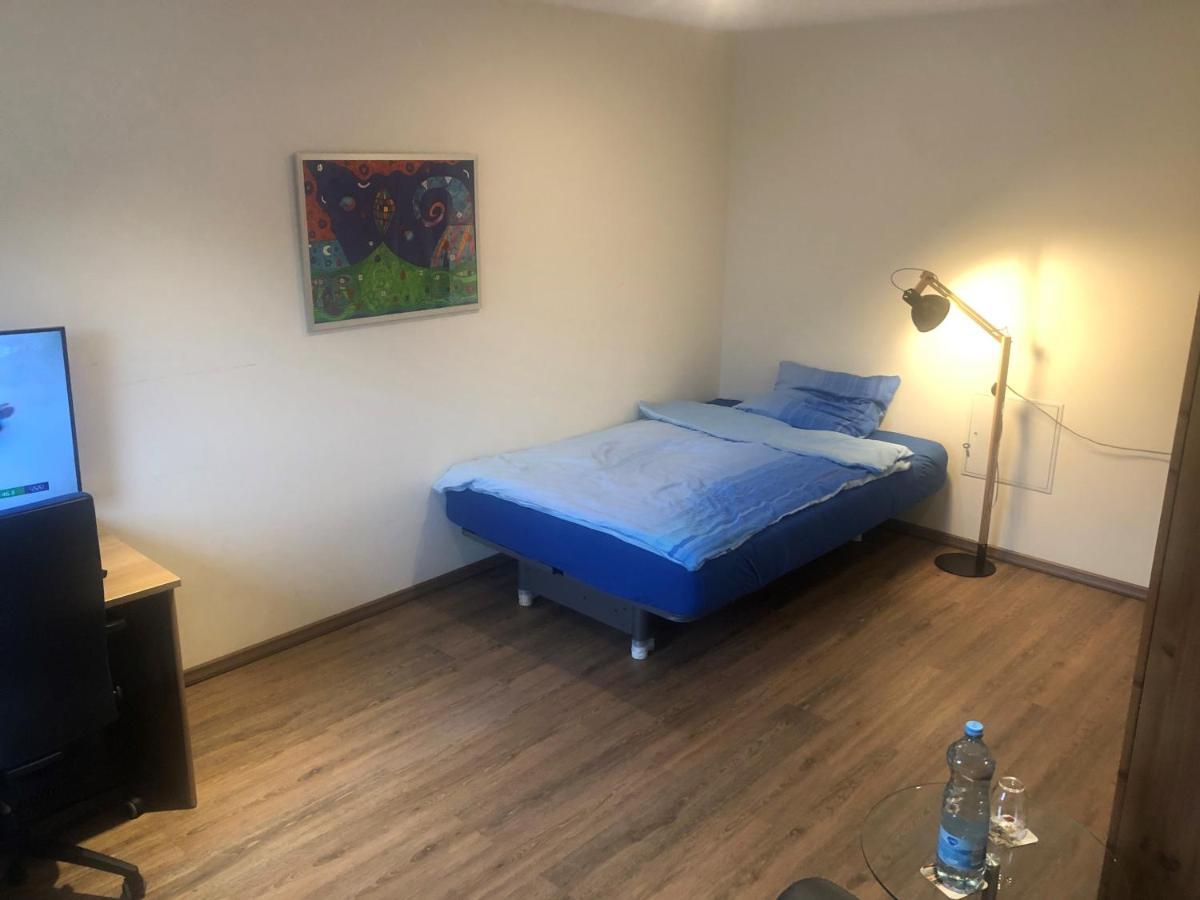 Calm Spacy Room, Own Modern Bath, Near Center, To 1 Person Or A Couple - Not Suitable For Craftsmen, Not Accepted - Privatly Rented Нюрнберг Экстерьер фото