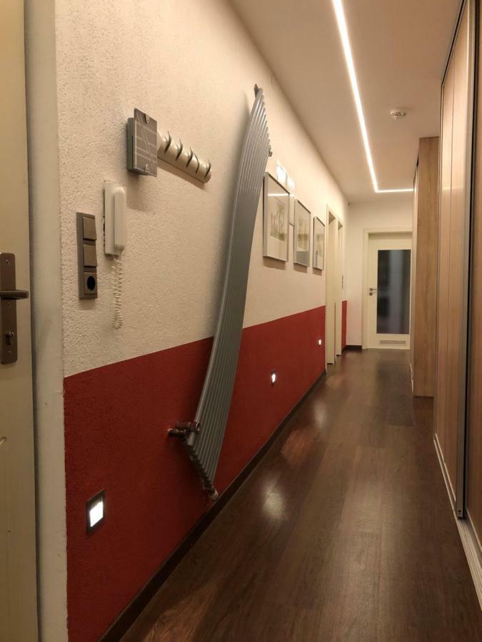 Calm Spacy Room, Own Modern Bath, Near Center, To 1 Person Or A Couple - Not Suitable For Craftsmen, Not Accepted - Privatly Rented Нюрнберг Экстерьер фото